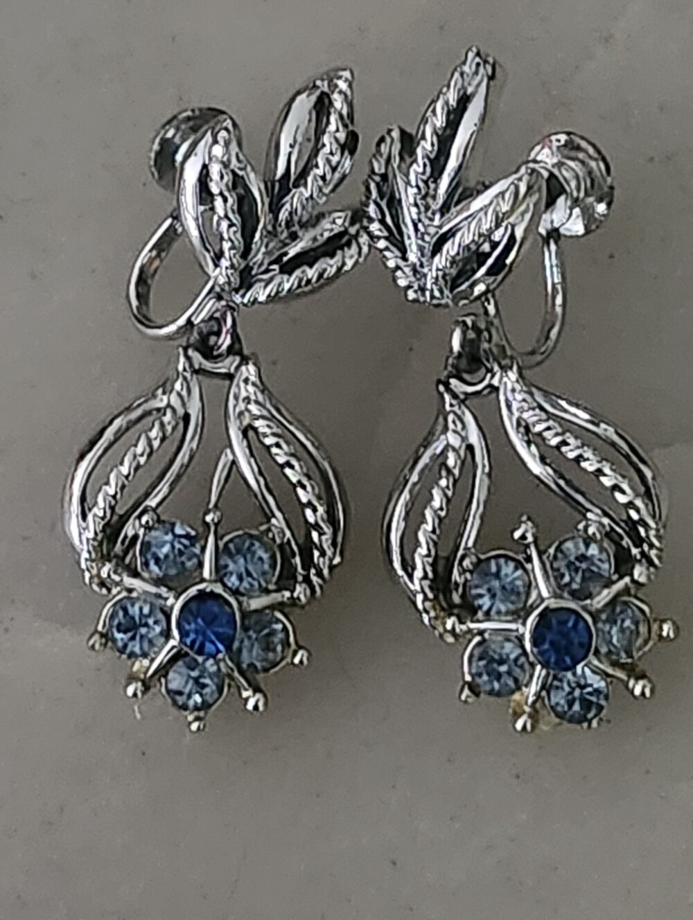 Coro Silver Tone Blue Rhinestone Floral & Leaf Motif Screwback Earrings